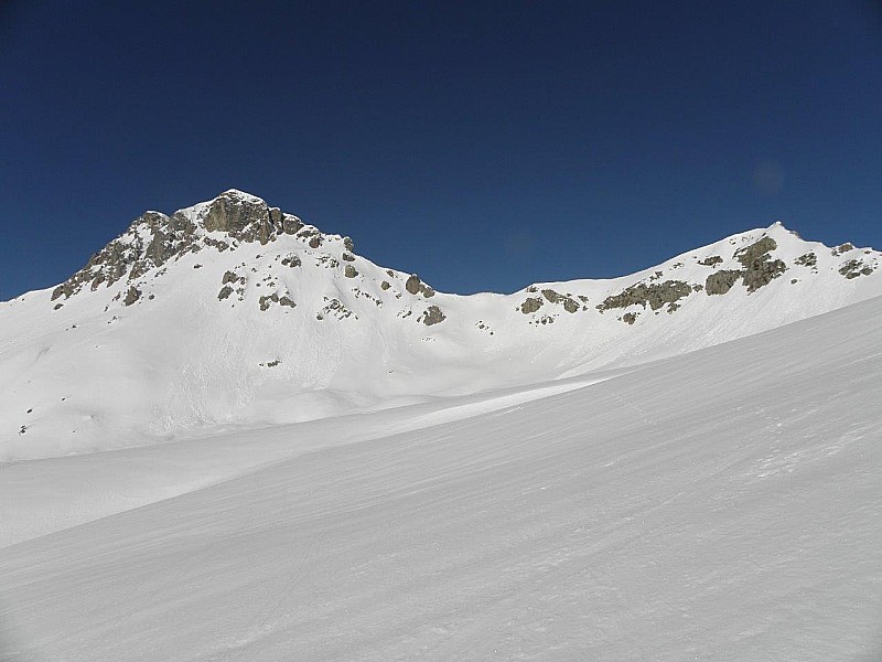 #4 L L'objectif en passant par le col et en croisant sous la barre
