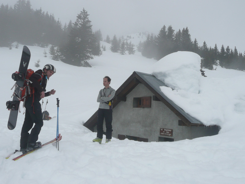Cabane du Chazeau : Il reste un peu de neige...