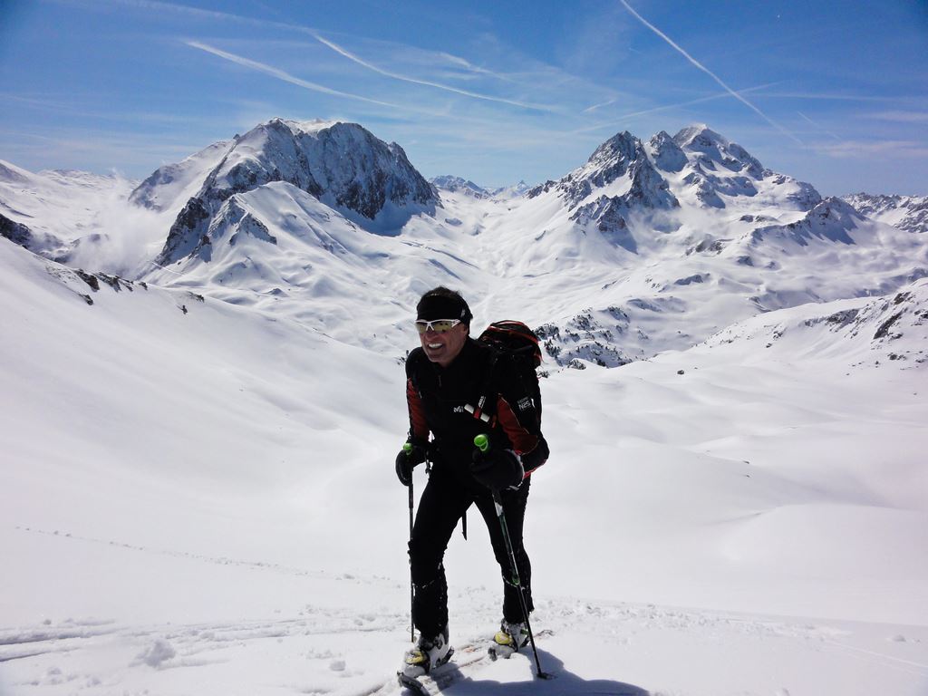#9 Patch : le Mauriennais dans toute sa splendeur avec le fameux sourire qui déclenche l’hystérie des touristes féminines de Valmeinier ... Patch : le Mauriennais dans toute sa splendeur avec le fameux sourire qui déclenche l’hystérie des touristes féminines de Valmeinier ...
