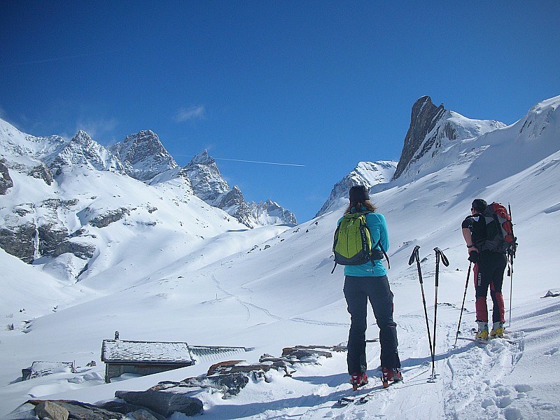 #1 Départ des Barmettes : Perrine et Gégé contemplent les Glières Départ des Barmettes : Perrine et Gégé contemplent les Glières