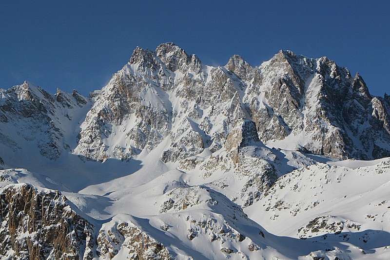#1 aiguilles du chambeyron : Les aiguilles du chambeyron et le couloir nérot en condition.... aiguilles du chambeyron : Les aiguilles du chambeyron et le couloir nérot en condition....