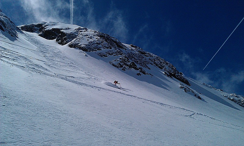 #3 Couloir N : Bonne poudre dans le couloir Couloir N : Bonne poudre dans le couloir