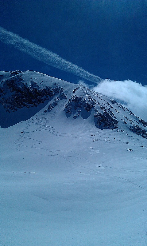 #4 Couloir N Pinelli : Vue depuis le lac de la Courbe Couloir N Pinelli : Vue depuis le lac de la Courbe