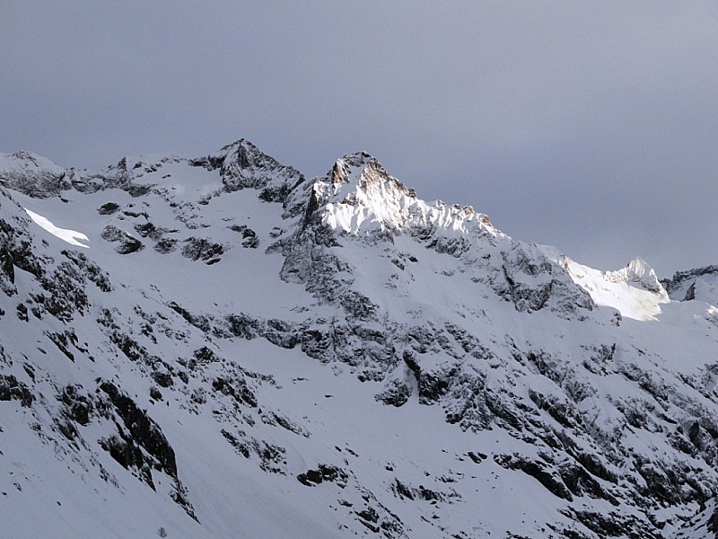 #1 Brêche de la Somme : Lumière sur l Brêche de la Somme : Lumière sur l'Aiguille de la Golandière