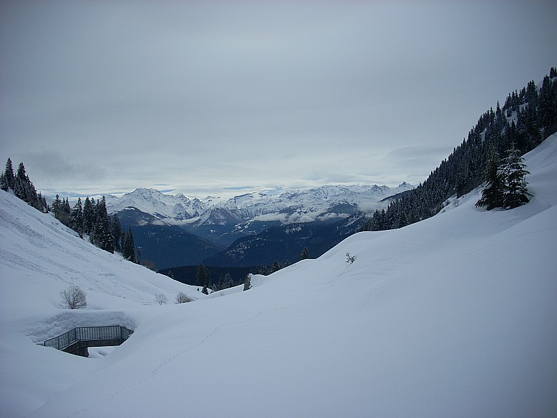 #4 Descente : Comme le pont dit qu Descente : Comme le pont dit qu'il reste un peu de neige, on pourra revenir !!
