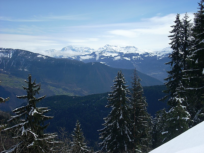 #5 Pause pique-nique : Avec le Mont Pourri et Bellecôte en toile de fond Pause pique-nique : Avec le Mont Pourri et Bellecôte en toile de fond