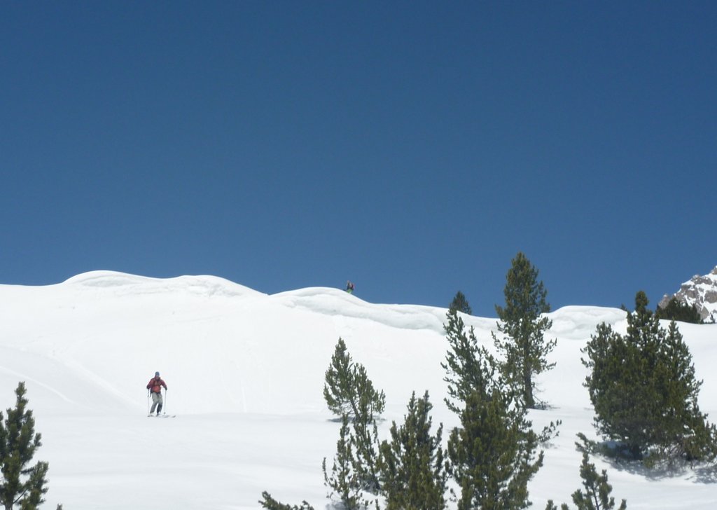 #23 Bernaude : avant la section pourrie pour retourner dans le fond de la vallee etroite. Bien belle boucle! Bernaude : avant la section pourrie pour retourner dans le fond de la vallee etroite. Bien belle boucle!