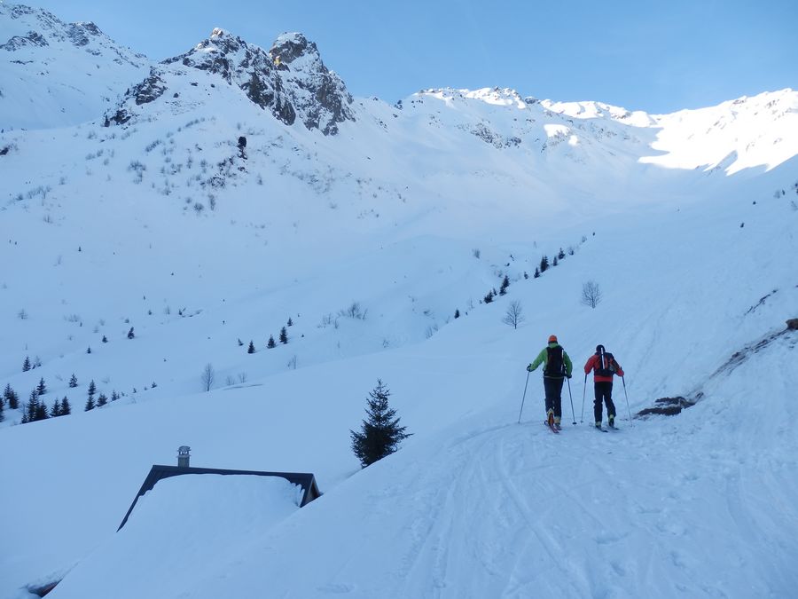 #2 Chalet de la Pra : Il reste un peu de neige... Chalet de la Pra : Il reste un peu de neige...