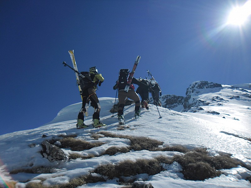 #16 Grand mont : Nous suivons le fil Grand mont : Nous suivons le fil