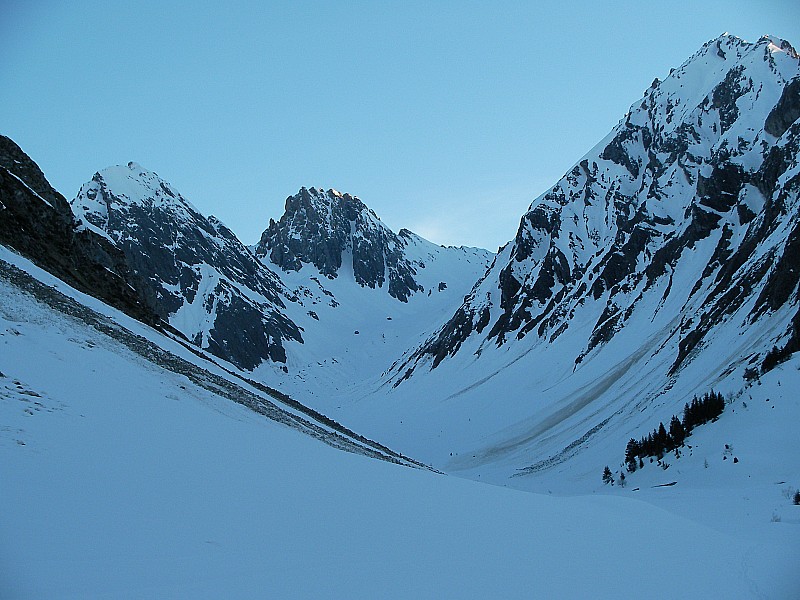 #1 Vallon après chalets de foran : au bout à droite pour le col de la nova Vallon après chalets de foran : au bout à droite pour le col de la nova