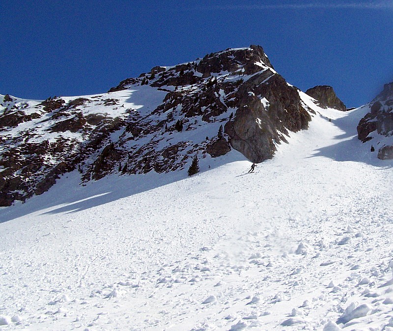 #13 pic couttet : Bastien dans le dernier petit couloir de Roche Fendue pic couttet : Bastien dans le dernier petit couloir de Roche Fendue