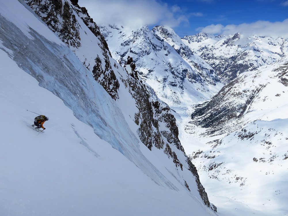 #9 Descente : Neige tellement bonne que même Pedro skie fluide Descente : Neige tellement bonne que même Pedro skie fluide