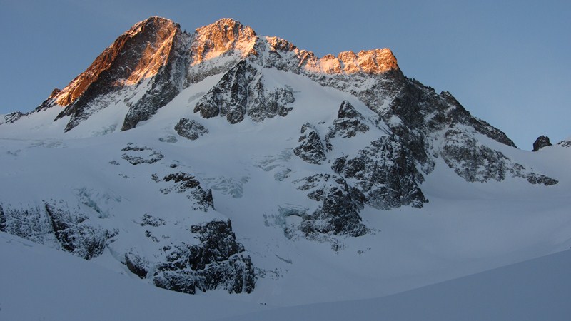 #2 Les Bans : Premier rayon lumineux sur cette somptueuse montagne Les Bans : Premier rayon lumineux sur cette somptueuse montagne