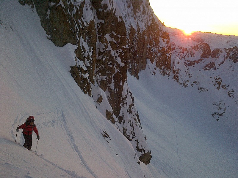 #5 Tour de la Meije : Eric au Col de la Casse Deserte et lever de soleil Tour de la Meije : Eric au Col de la Casse Deserte et lever de soleil