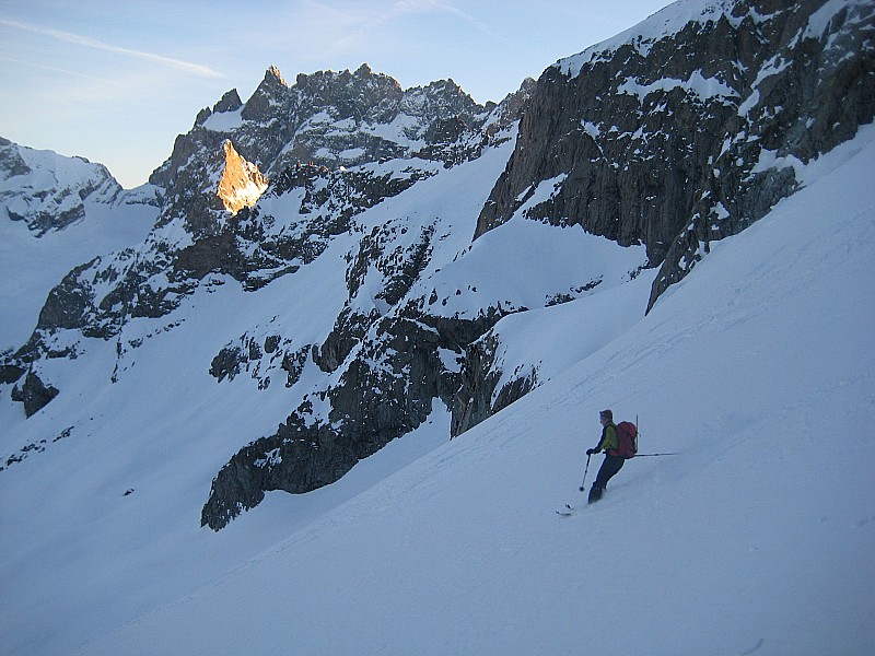 #15 Tour de la Meije : Virages matinaux devant la Meije Tour de la Meije : Virages matinaux devant la Meije