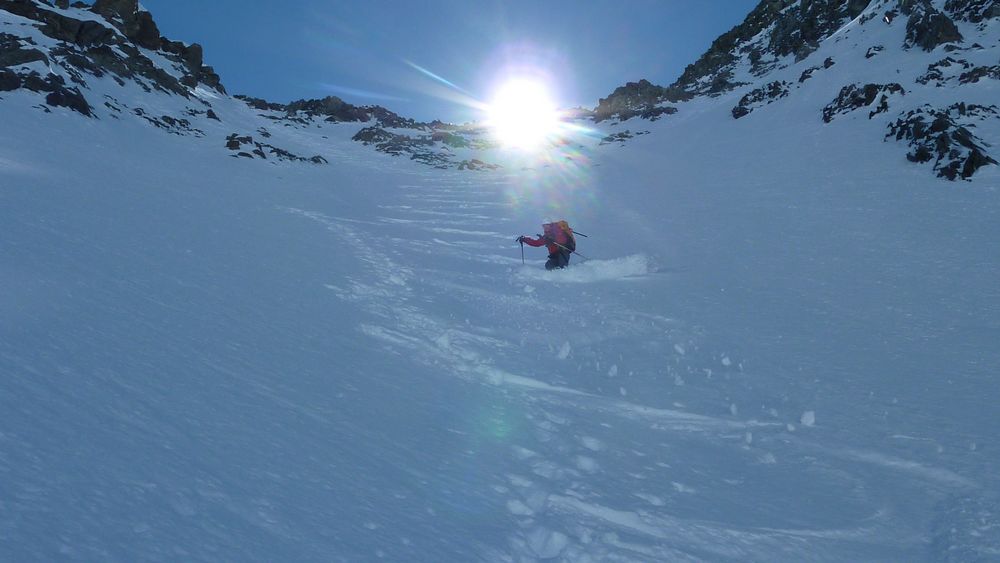 Delle : grosse poudre en haut mais on ose pas trop allonger les courbes