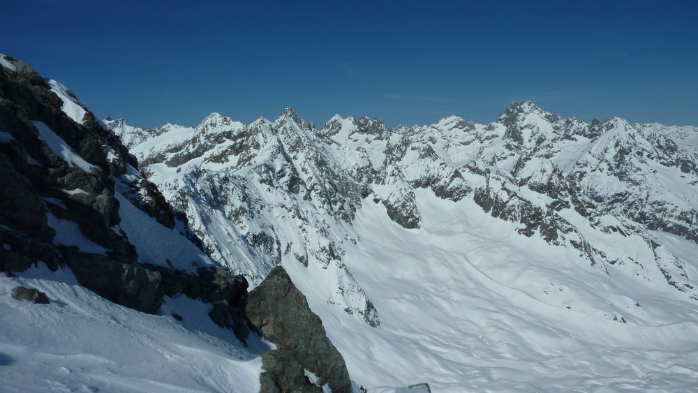 #14 Ecrins : la Meije, la Reine du massif dépasse tous les autres ! Ecrins : la Meije, la Reine du massif dépasse tous les autres !