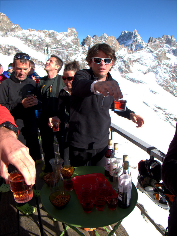 Promontoire : premier apéro en terrasse de la saison ! merci !