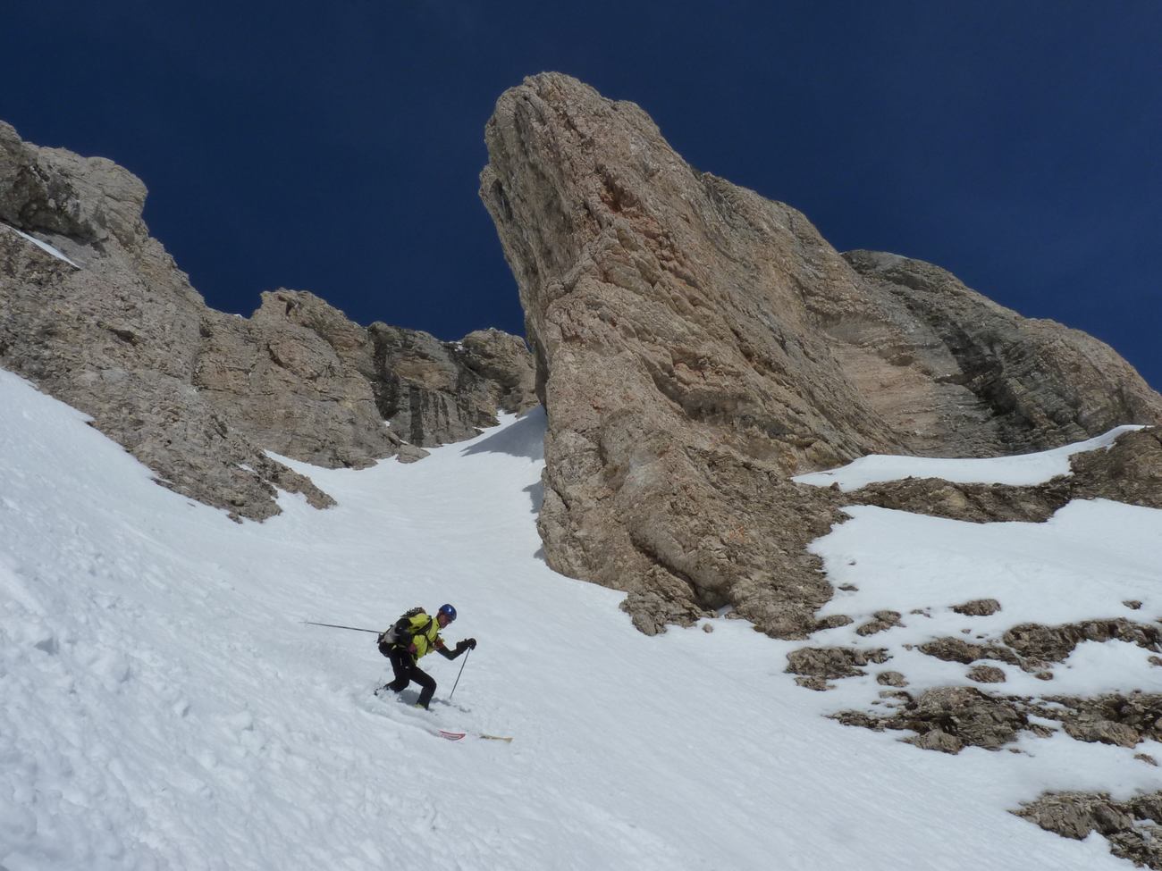 #10 Puis vue vers le haut : Ambiance du dévoluy Puis vue vers le haut : Ambiance du dévoluy