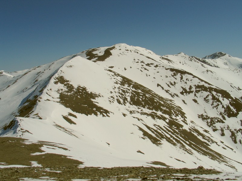 #4 Pic de Finestrelles : et col versant sud . Pic de Finestrelles : et col versant sud .