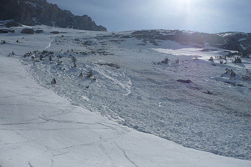 #8 L L'avalanche dans le premier coup de cul, traversée 3 fois à la montée et 2 fois à la descente, elle est partie hier sur une partie très plate.