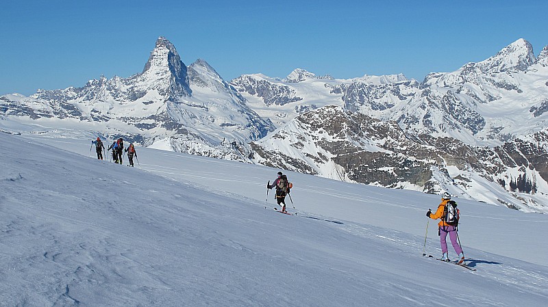 #46 Traversée sous le Rimpfishorn à partir de l Traversée sous le Rimpfishorn à partir de l'Allalinpass