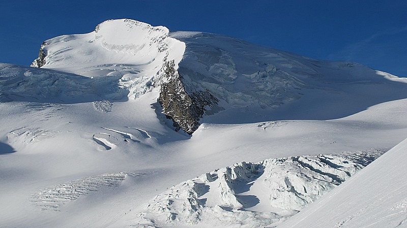 #45 Autre point du vue sur le Stralhorn en montant à l Autre point du vue sur le Stralhorn en montant à l'Allalinpass
