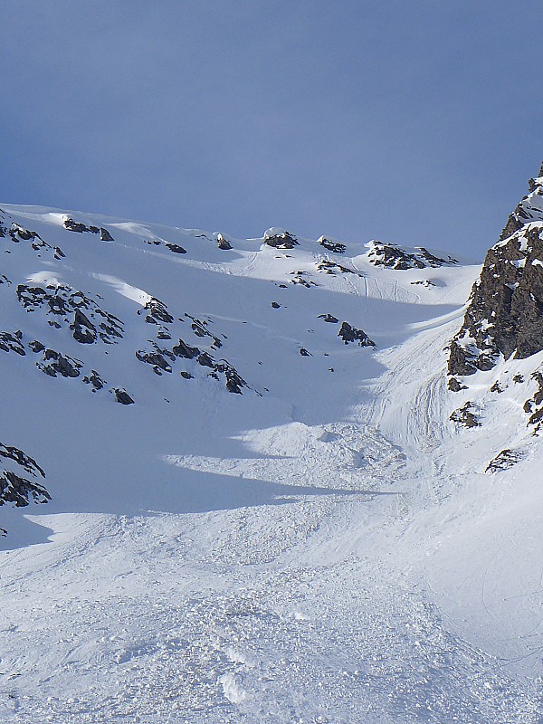 #7 Crête de Peyre Nière : rupture de plaque dans un couloir Nord. Crête de Peyre Nière : rupture de plaque dans un couloir Nord.