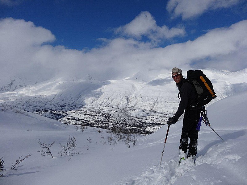 1ère descente du jour : En bas la route de Thompson Pass