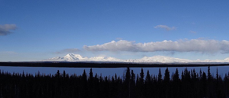 #12 Montagne du soir, Espoir : En direction de Palmer, le Mont Sanford plus de 16237 ft, soit 4949 m! avec la calotte de glace de pratiquement 70 kms de long. elle va jusqu Montagne du soir, Espoir : En direction de Palmer, le Mont Sanford plus de 16237 ft, soit 4949 m! avec la calotte de glace de pratiquement 70 kms de long. elle va jusqu'à Mac Carthy