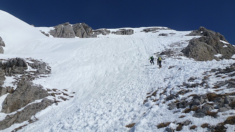 Face Sud : Julien et Olivier dans les derniers mètres de la face Sud du Mont Charvet