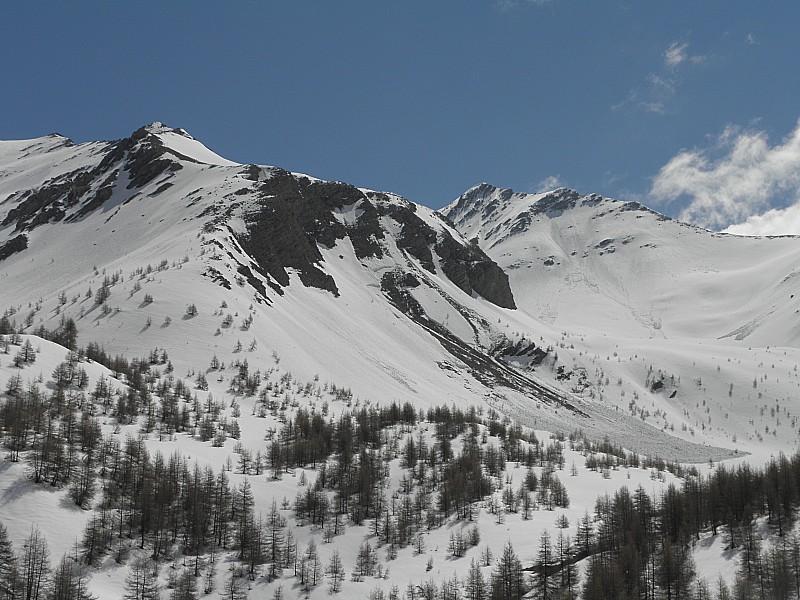 #10 Petites avalanches du coin. : Présentes en toutes orientations. Petites avalanches du coin. : Présentes en toutes orientations.