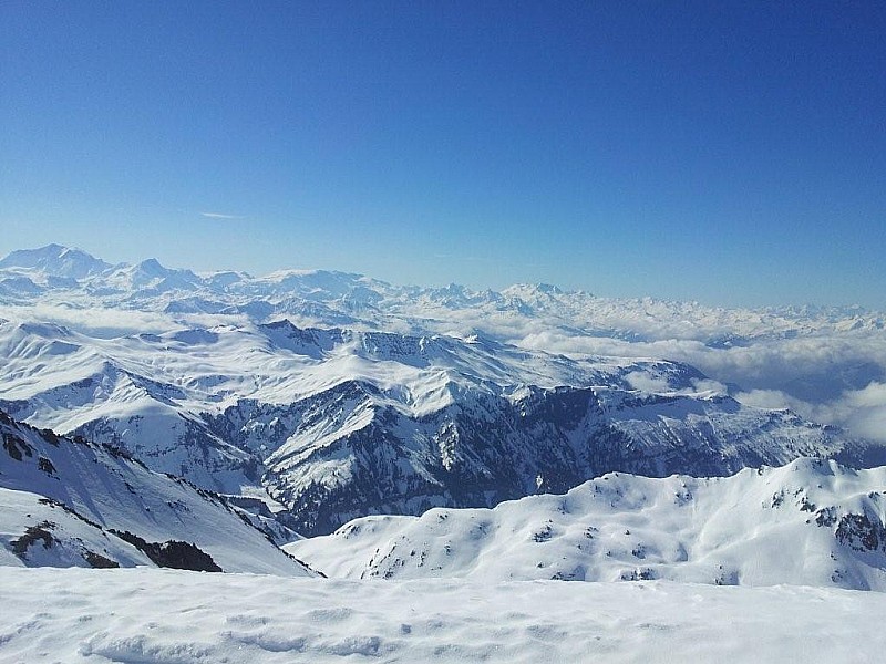 #8 Que la montagne est belle : Magnifique vue depuis le sommet Que la montagne est belle : Magnifique vue depuis le sommet