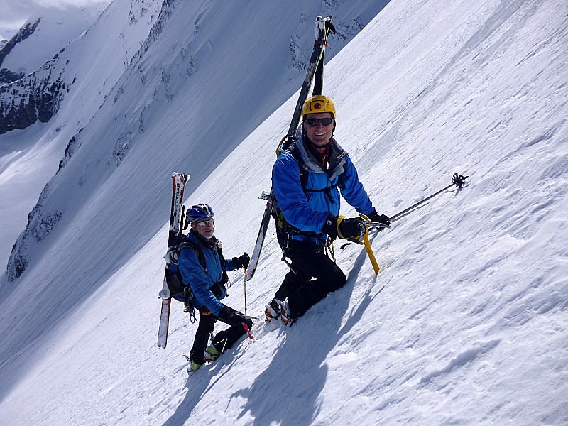 #23 ça grimpe : la petite face N, y ça grimpe : la petite face N, y'a pas à dire, ça grimpe, mais avec ces conditions, on est très sereins.