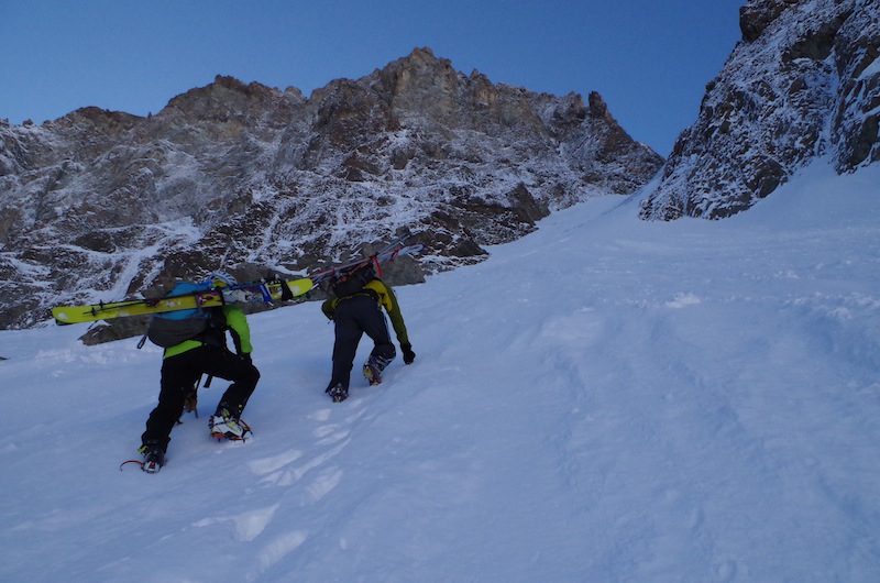 #1 Glacier Long : Remontée du couloir Glacier Long : Remontée du couloir