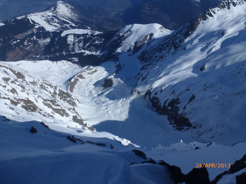 #14 Pointe Centrale du Tricot : La langue terminale du Glacier de Bionnassay, en contre bas Pointe Centrale du Tricot : La langue terminale du Glacier de Bionnassay, en contre bas