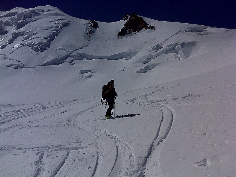 #15 Gilles sous Vallot : Gilles pose... Gilles sous Vallot : Gilles pose...
