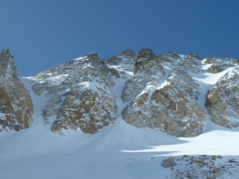 #6 Couloirs N : Modanais à gauche, à droite c Couloirs N : Modanais à gauche, à droite c'est très très etroit mais ça devait passer ce jour avec quelques bricolages