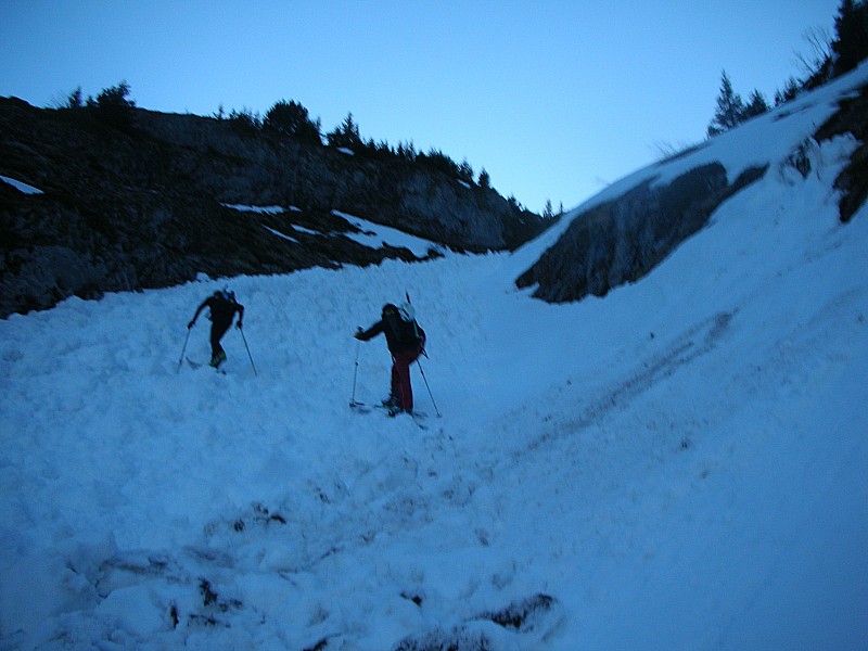 #2 1er Couloir: cahotique : Nous finirons à pieds dans les blocs de purge ! (pardon pour la qualité d 1er Couloir: cahotique : Nous finirons à pieds dans les blocs de purge ! (pardon pour la qualité d' image)