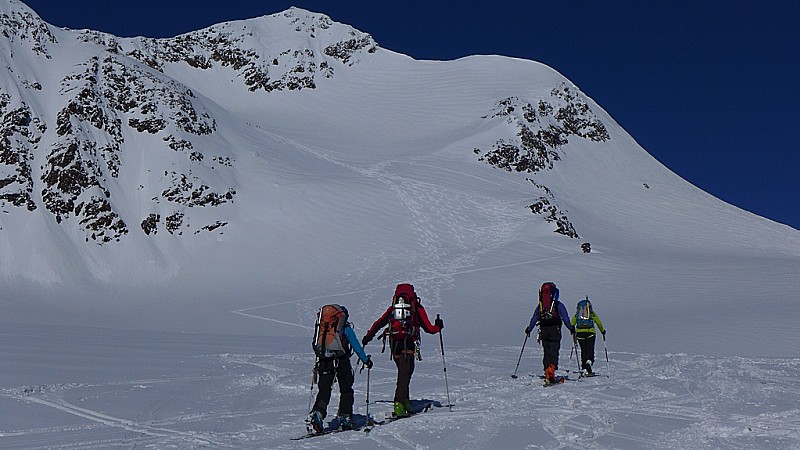 #9 Montée au Zufall : Enfin le grand beau Montée au Zufall : Enfin le grand beau