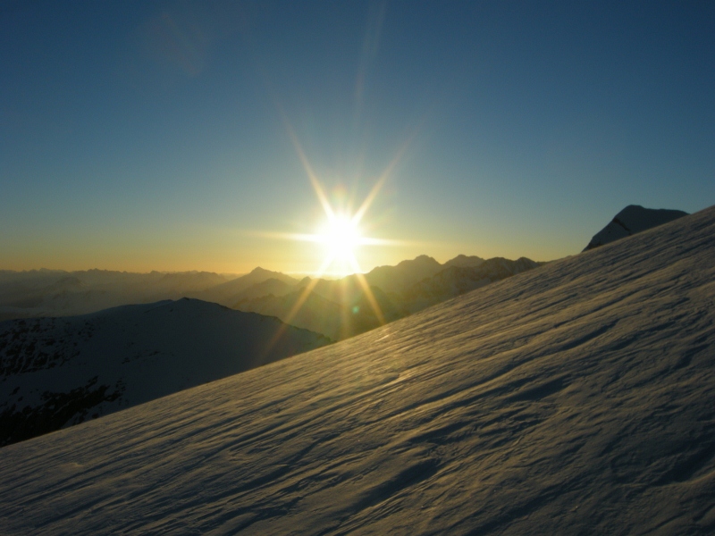 #35 lever de soleil : lever de soleil dans la montée au Bishorn lever de soleil : lever de soleil dans la montée au Bishorn