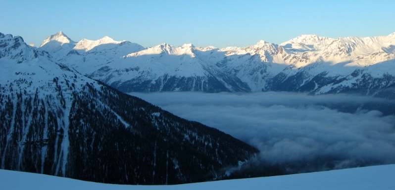 #3 aube : petit matin au départ de la cabane de Chippis aube : petit matin au départ de la cabane de Chippis