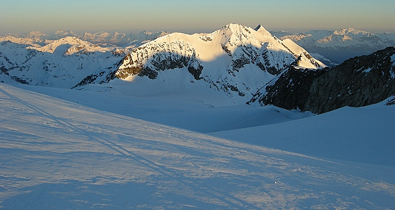 #34 montée au Bishorn : l montée au Bishorn : l'aurore dans la montée au Bishorn