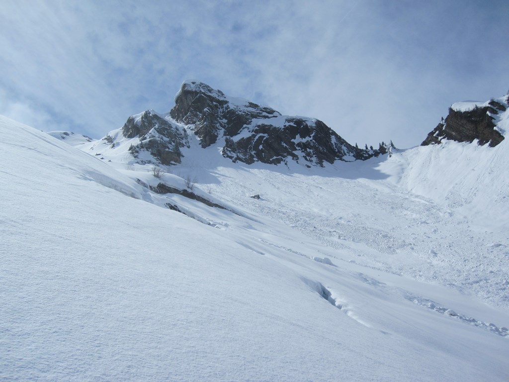 #1 Sous la Pointe de Rouelletaz : Un des rares moment avec du soleil et un peu de ciel bleu Sous la Pointe de Rouelletaz : Un des rares moment avec du soleil et un peu de ciel bleu