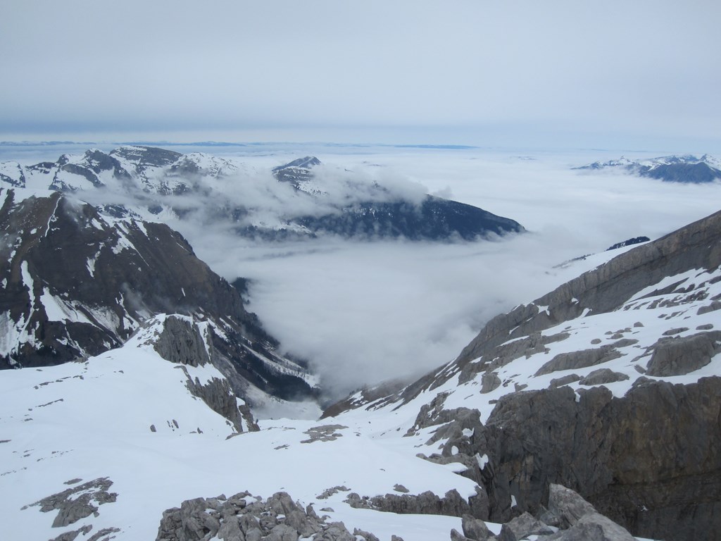 #4 Vue vers la vallée : Côté combe à Marto : que de nuages Vue vers la vallée : Côté combe à Marto : que de nuages