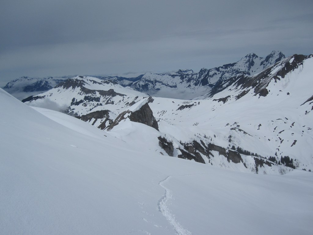 #2 Vers 2200m : C Vers 2200m : C'est de nouveau tout gris de nuages