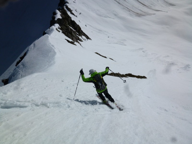 #4 Face E : Début de la descente en E en neige lourde Face E : Début de la descente en E en neige lourde