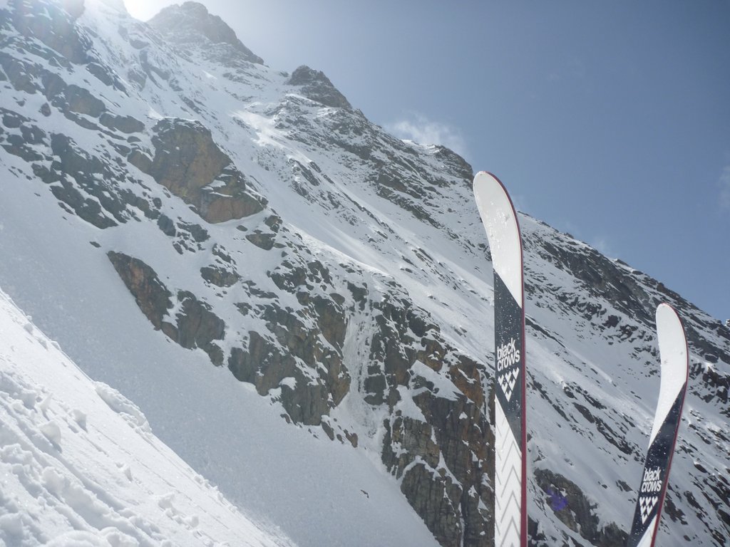 #23 Viso Ouest : Et voila, pas de photo de la descente sur la 2ieme moitie : neige bien trop tendue pour pouvoir lacher les batons! Viso Ouest : Et voila, pas de photo de la descente sur la 2ieme moitie : neige bien trop tendue pour pouvoir lacher les batons!