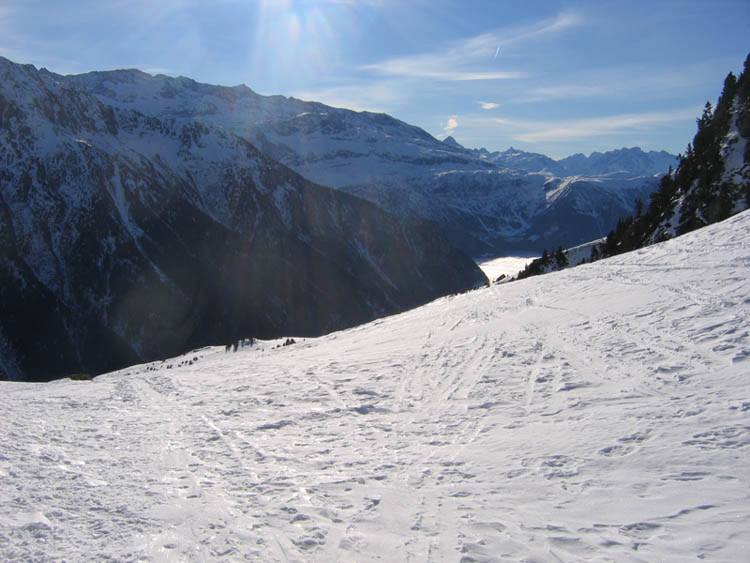 Vue sur l'Oisans : La neige est bien transformée...