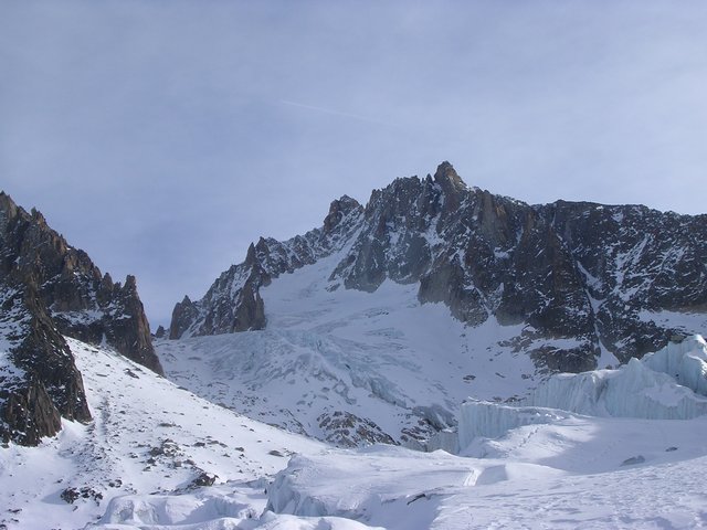 glacier du chardonnet : il faudriat bien 2-3 mètres de niege de plus